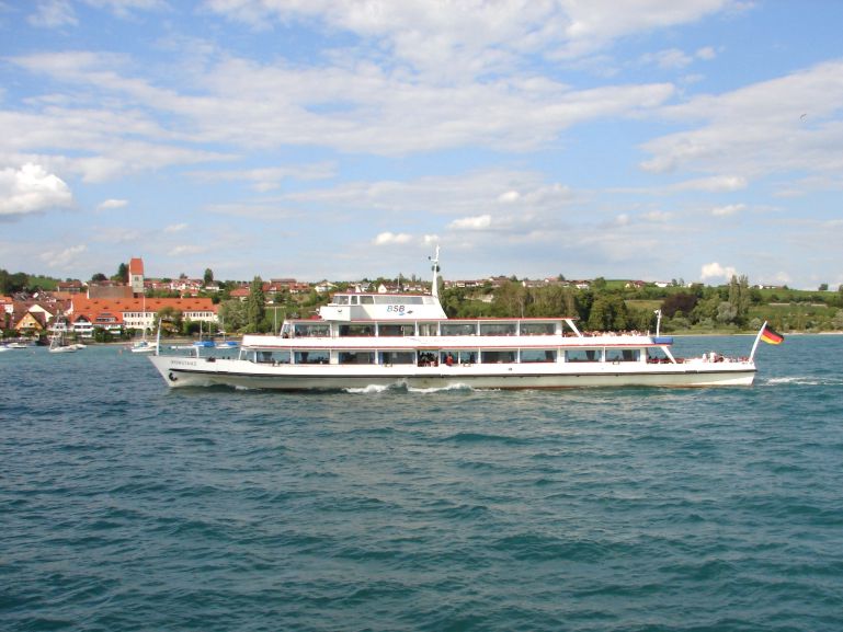 MS Konstanz am 02.08.2006 auf Kursfahrt vor Hagnau